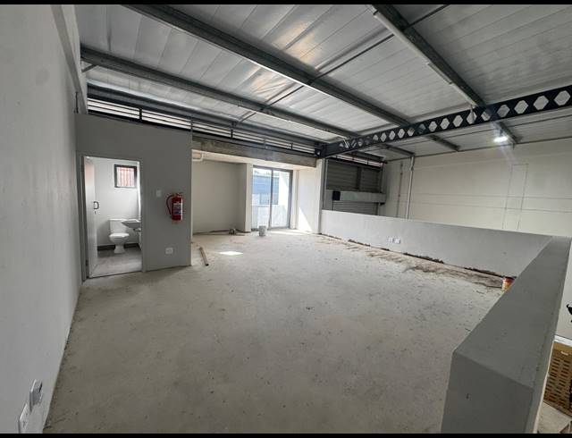 325M² WAREHOUSE TO LET IN BALLITO CENTRAL